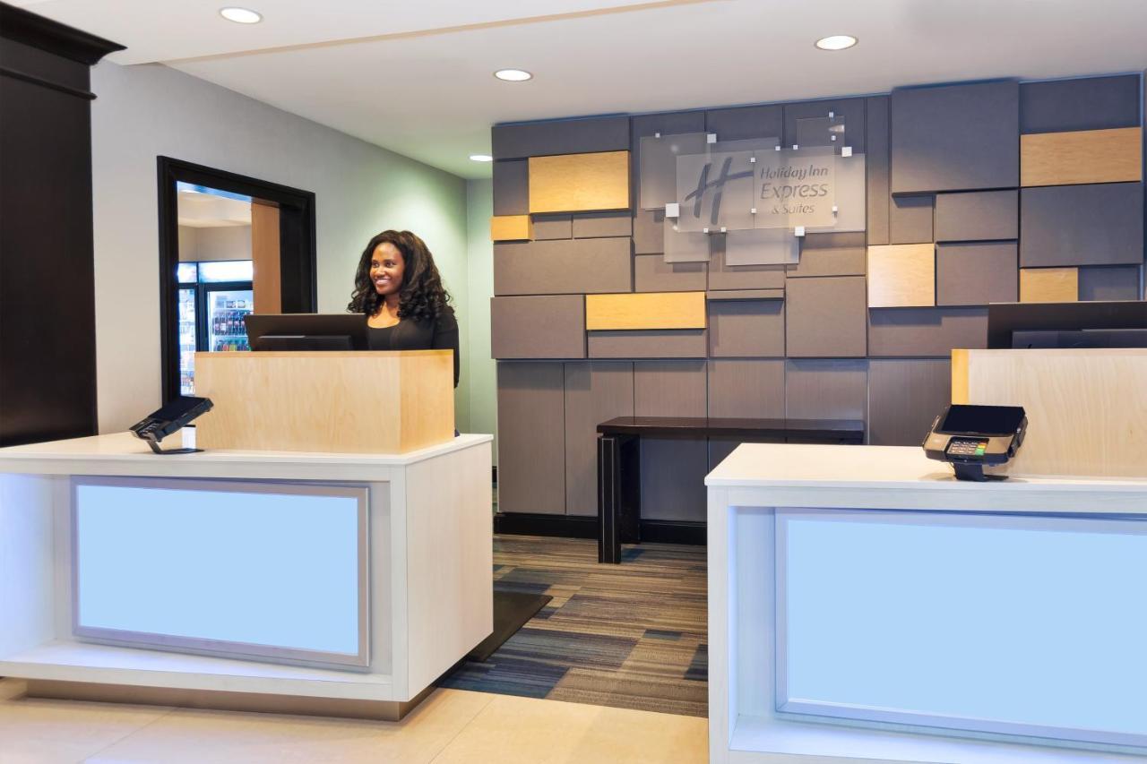 Holiday Inn Express Hotel & Suites Warminster-Horsham By Ihg Eksteriør bilde