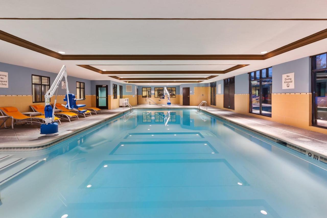 Holiday Inn Express Hotel & Suites Warminster-Horsham By Ihg Eksteriør bilde