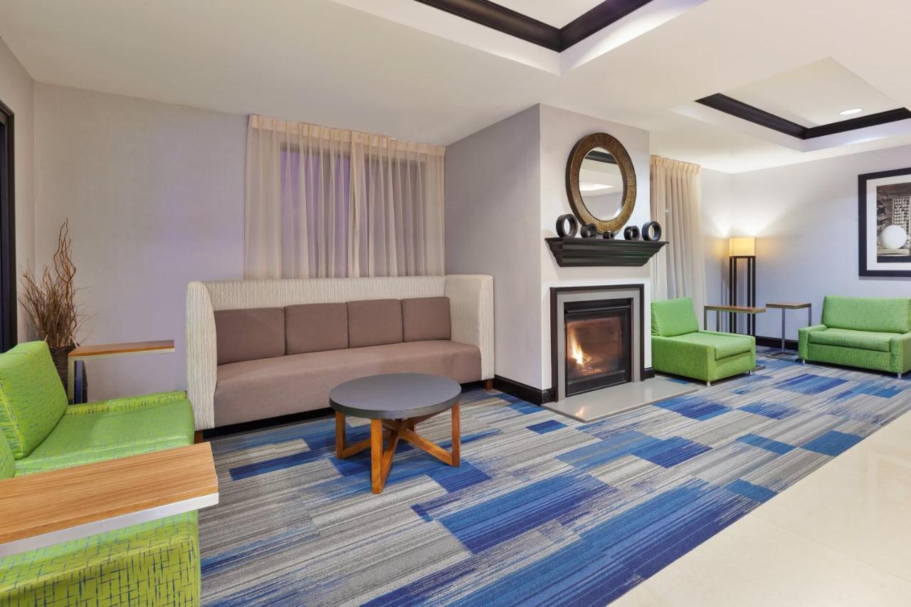 Holiday Inn Express Hotel & Suites Warminster-Horsham By Ihg Eksteriør bilde