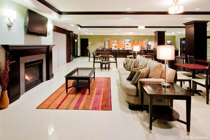 Holiday Inn Express Hotel & Suites Warminster-Horsham By Ihg Eksteriør bilde