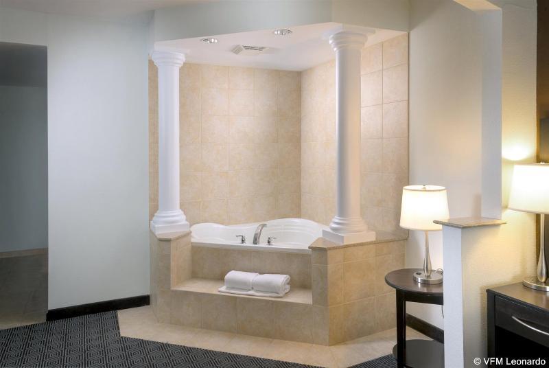 Holiday Inn Express Hotel & Suites Warminster-Horsham By Ihg Eksteriør bilde